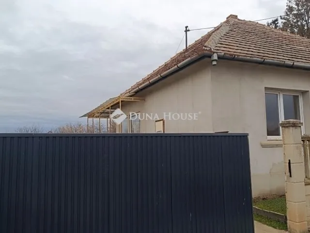 Eladó ház Tápiószecső 100 nm