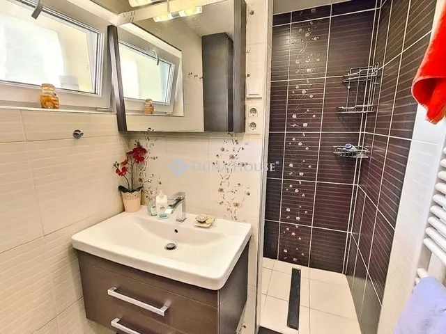 Eladó ház Mende 170 nm