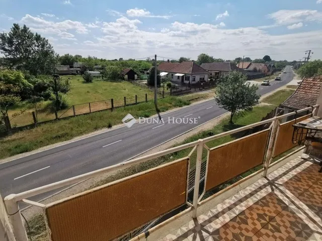 Eladó ház Tápiószentmárton 93 nm