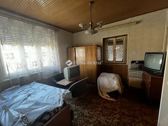 Eladó ház Jászfényszaru 168 nm