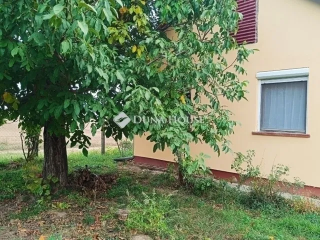 Eladó ház Úri 77 nm