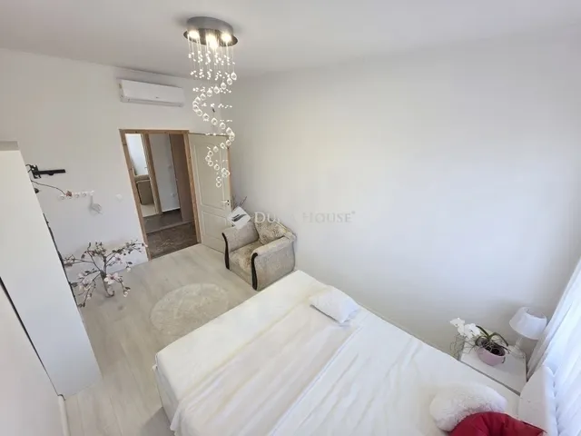 Eladó ház Nagytarcsa 325 nm