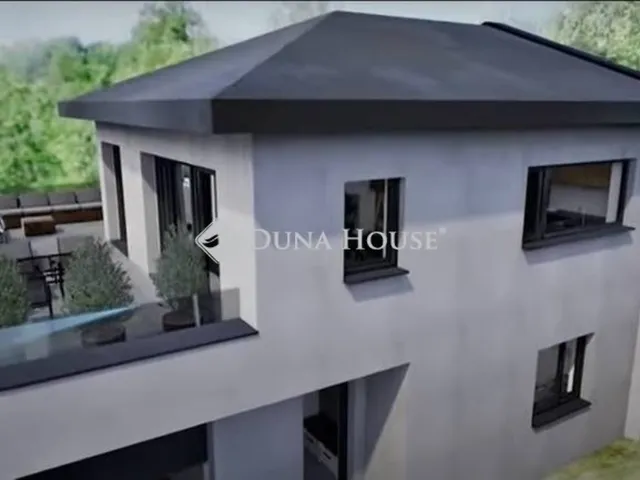 Eladó ház Pécel 214 nm