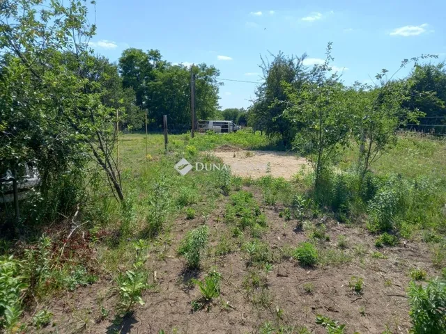 Eladó telek Isaszeg 698 nm