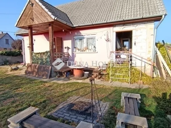 Eladó ház Dány 45 nm