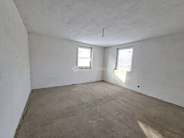 Eladó ház Tóalmás 338 nm