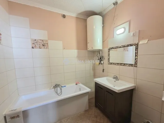 Eladó ház Kenderes 90 nm