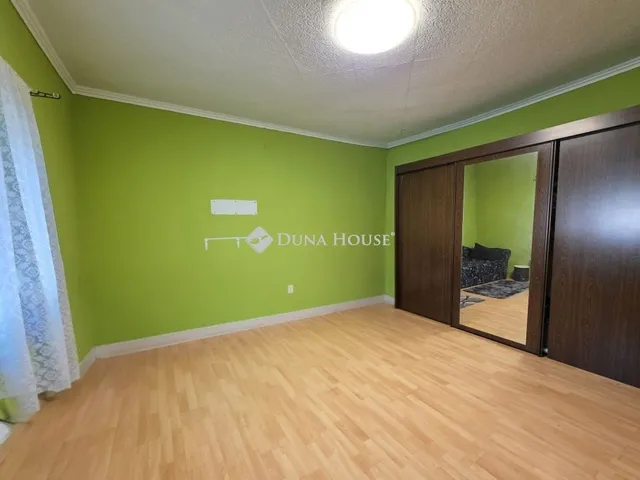 Eladó ház Kenderes 90 nm