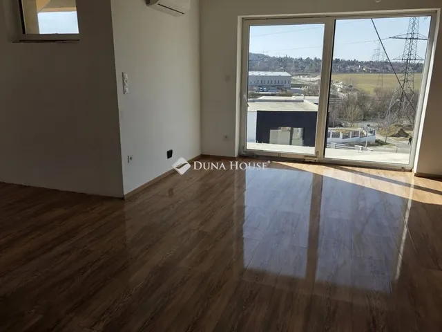 Eladó ház Mogyoród 198 nm