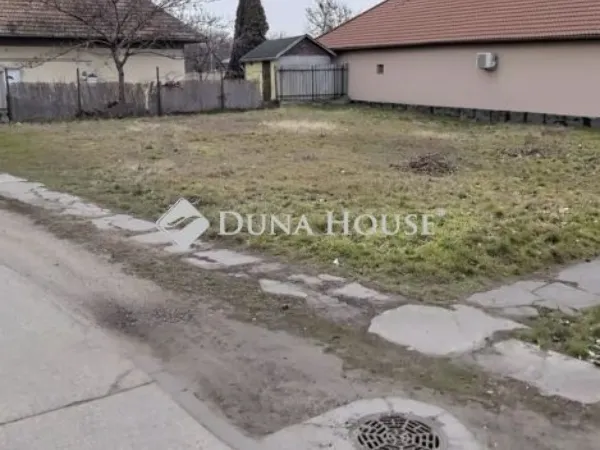 Eladó telek Pilis 422 nm