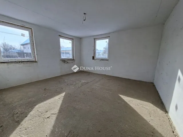 Eladó ház Tóalmás 338 nm