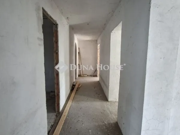 Eladó ház Tóalmás 338 nm