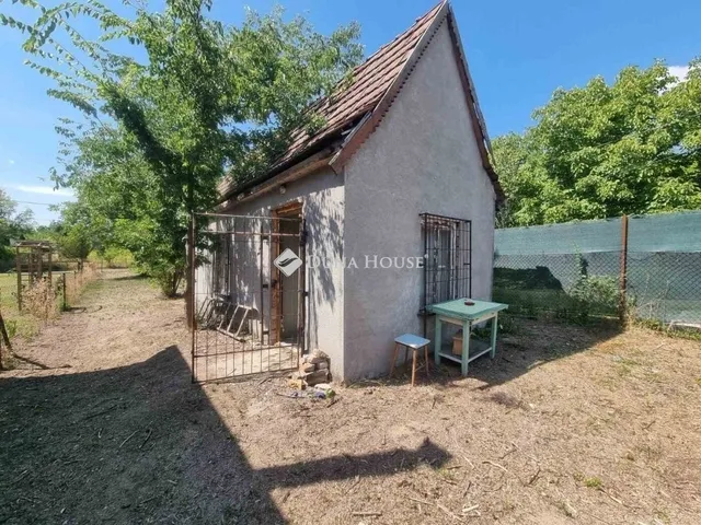 Eladó üdülő és hétvégi ház Tóalmás 26 nm