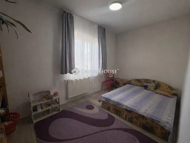 Eladó ház Úri 70 nm
