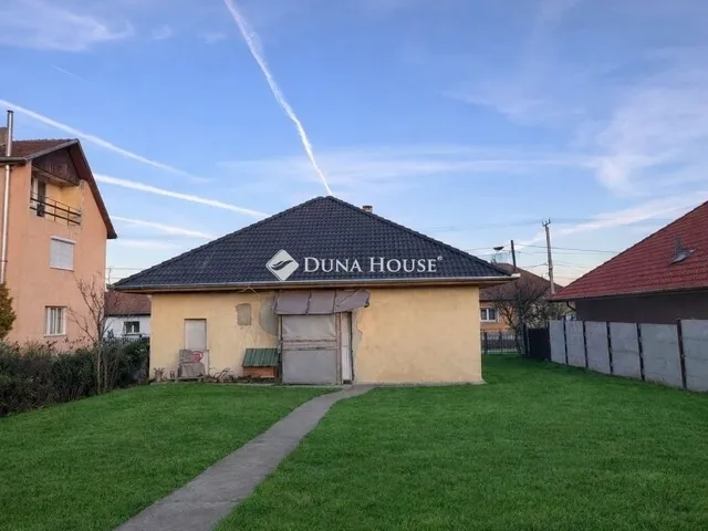 Eladó ház Úri 70 nm