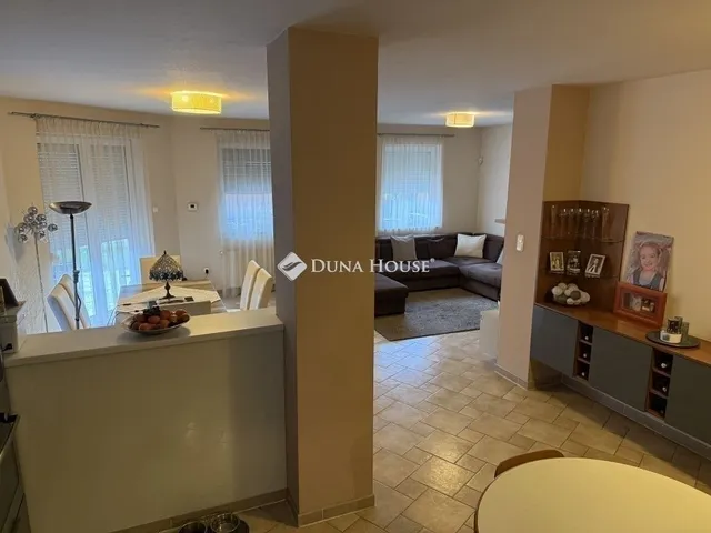 Eladó ház Nagytarcsa 193 nm