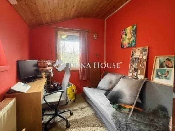 Eladó ház Úri 58 nm