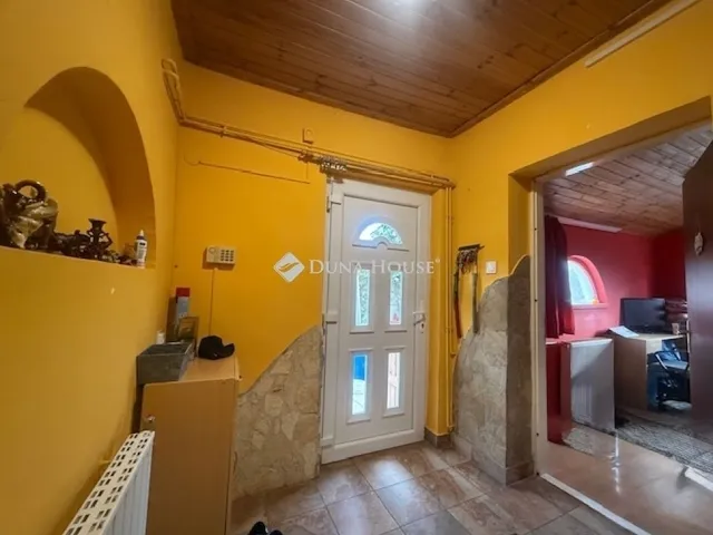 Eladó ház Úri 58 nm