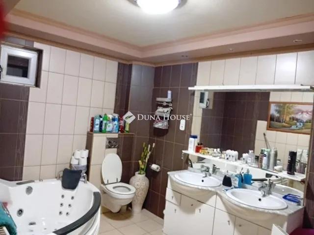 Eladó ház Tóalmás 223 nm