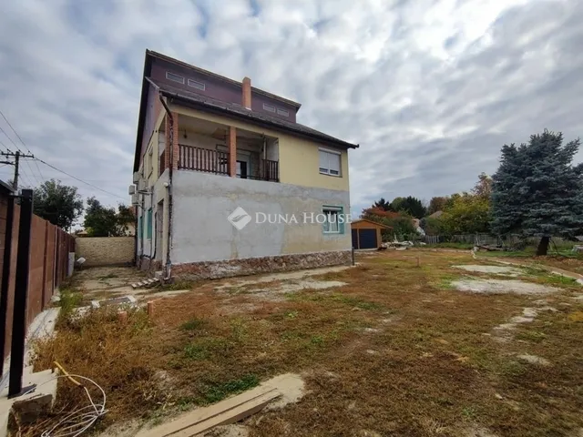 Eladó ház Monor 201 nm