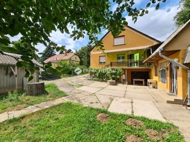 Eladó ház Gyömrő 180 nm