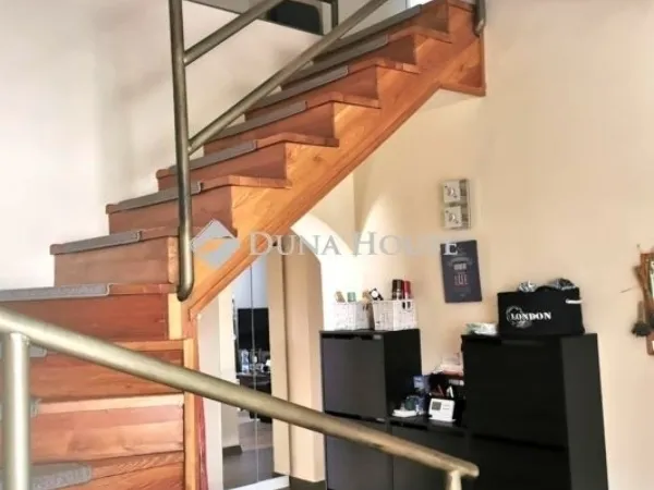 Eladó ház Úrhida 150 nm