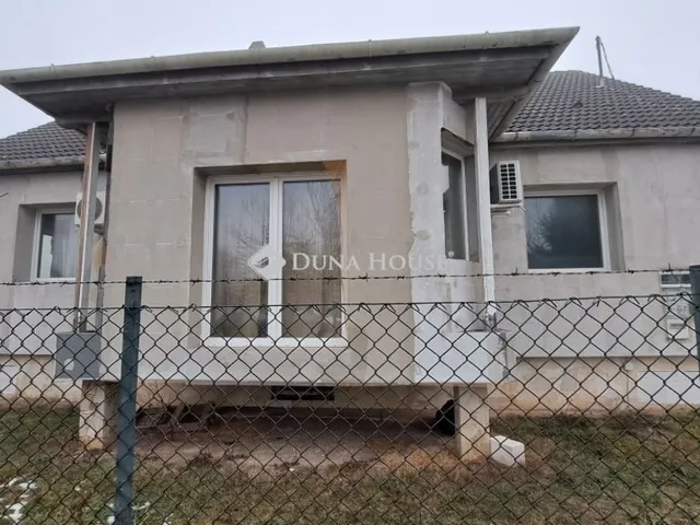 Eladó ház Tápiószecső 118 nm