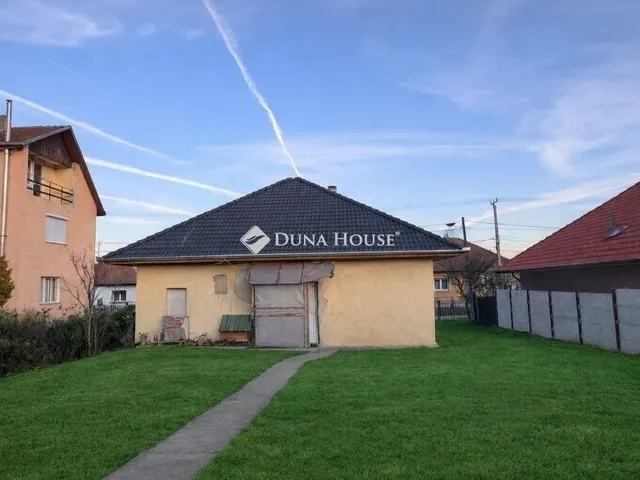 Eladó ház Úri 70 nm