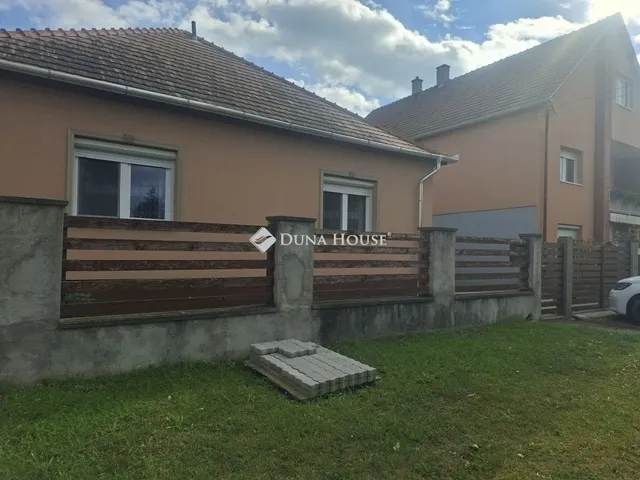 Eladó ház Bag 86 nm