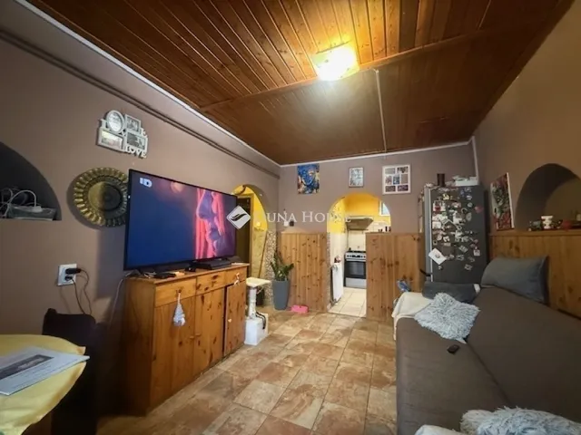 Eladó ház Úri 58 nm