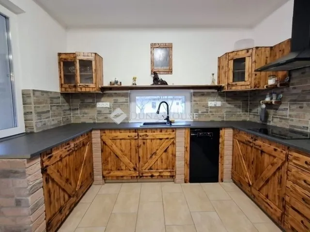 Eladó ház Szada 95 nm