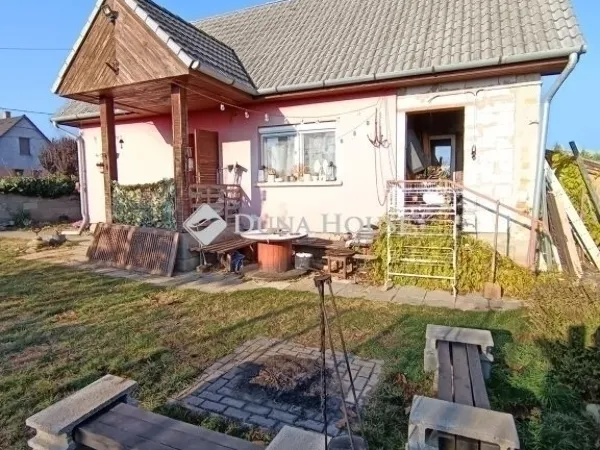 Eladó ház Dány 45 nm