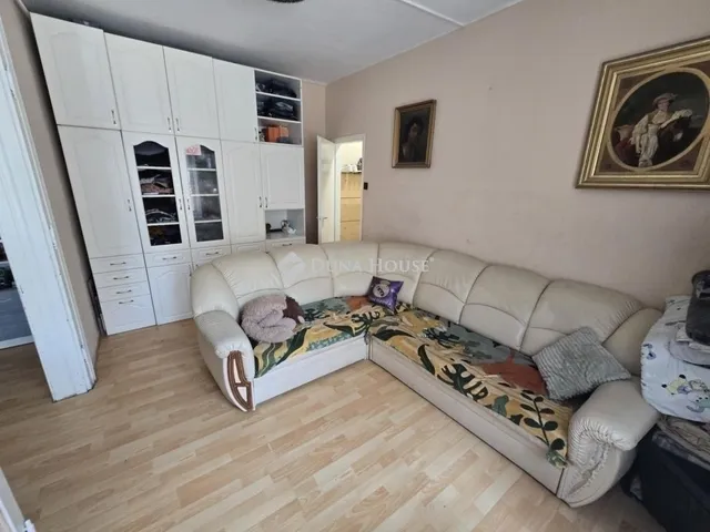 Eladó ház Pécel 63 nm