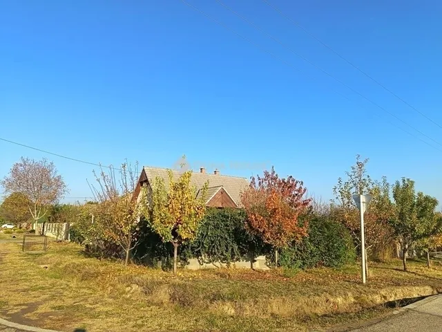 Eladó ház Dány 45 nm