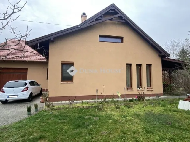 Eladó ház Tápióbicske 160 nm