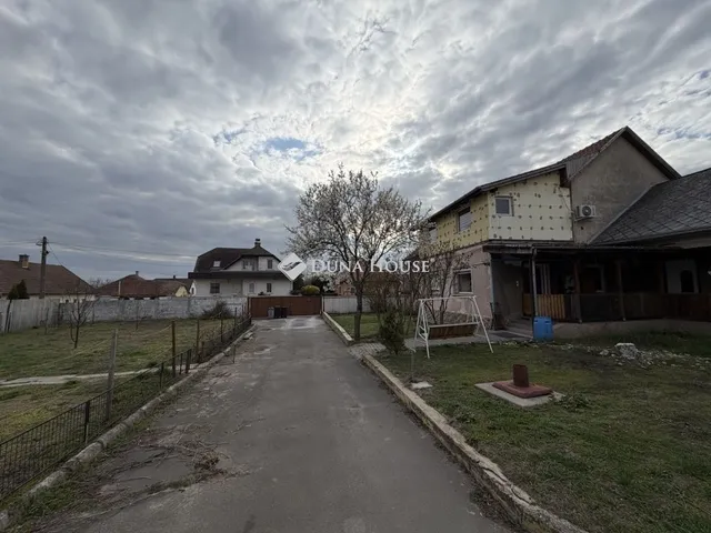 Eladó ház Tápiószecső 240 nm