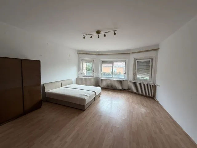 Eladó ház Tápiószecső 240 nm