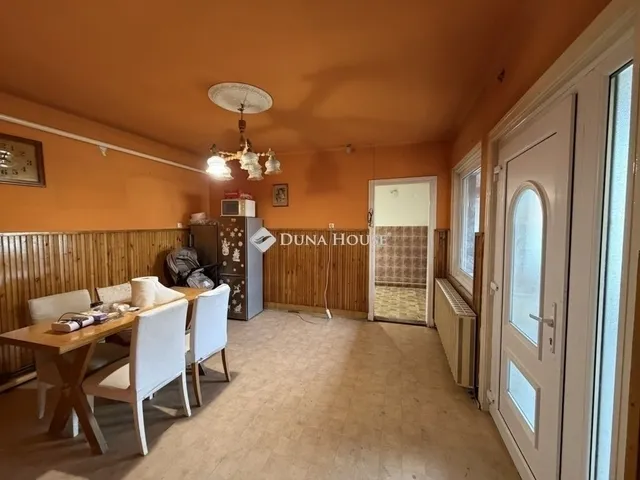 Eladó ház Tápiószecső 240 nm