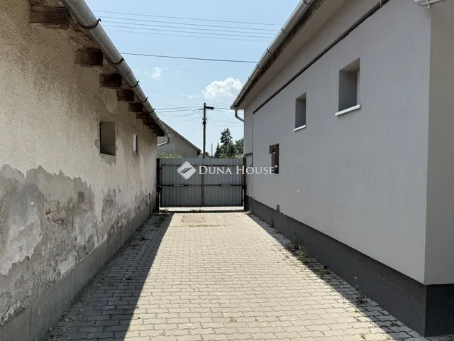 Eladó lakás Monor 137 nm