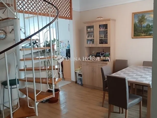 Eladó ház Szentmártonkáta 222 nm