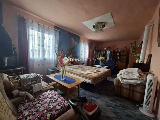 Eladó mezőgazdasági ingatlan Tápiószecső 100 nm