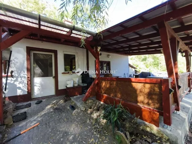 Eladó mezőgazdasági ingatlan Jászfényszaru 86 nm