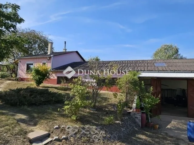 Eladó ház Tápiószecső 270 nm