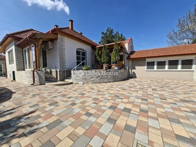 Eladó ház Tápiószecső 171 nm