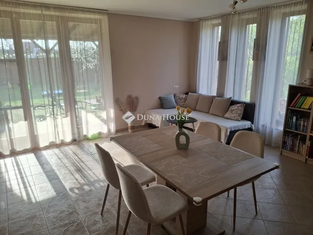 Eladó ház Tápióbicske 160 nm