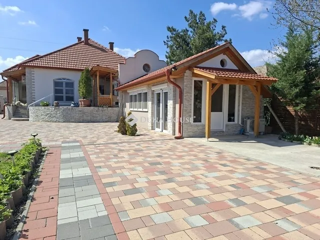 Eladó ház Tápiószecső 171 nm