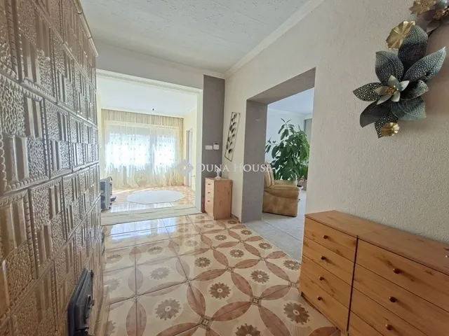 Eladó ház Tápiószecső 171 nm