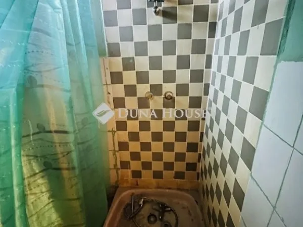 Eladó ház Gomba 61 nm