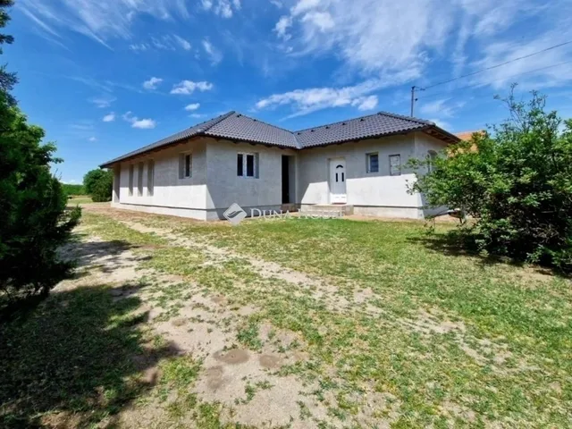 Eladó ház Szentmártonkáta 95 nm