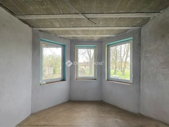 Eladó ház Tóalmás 241 nm